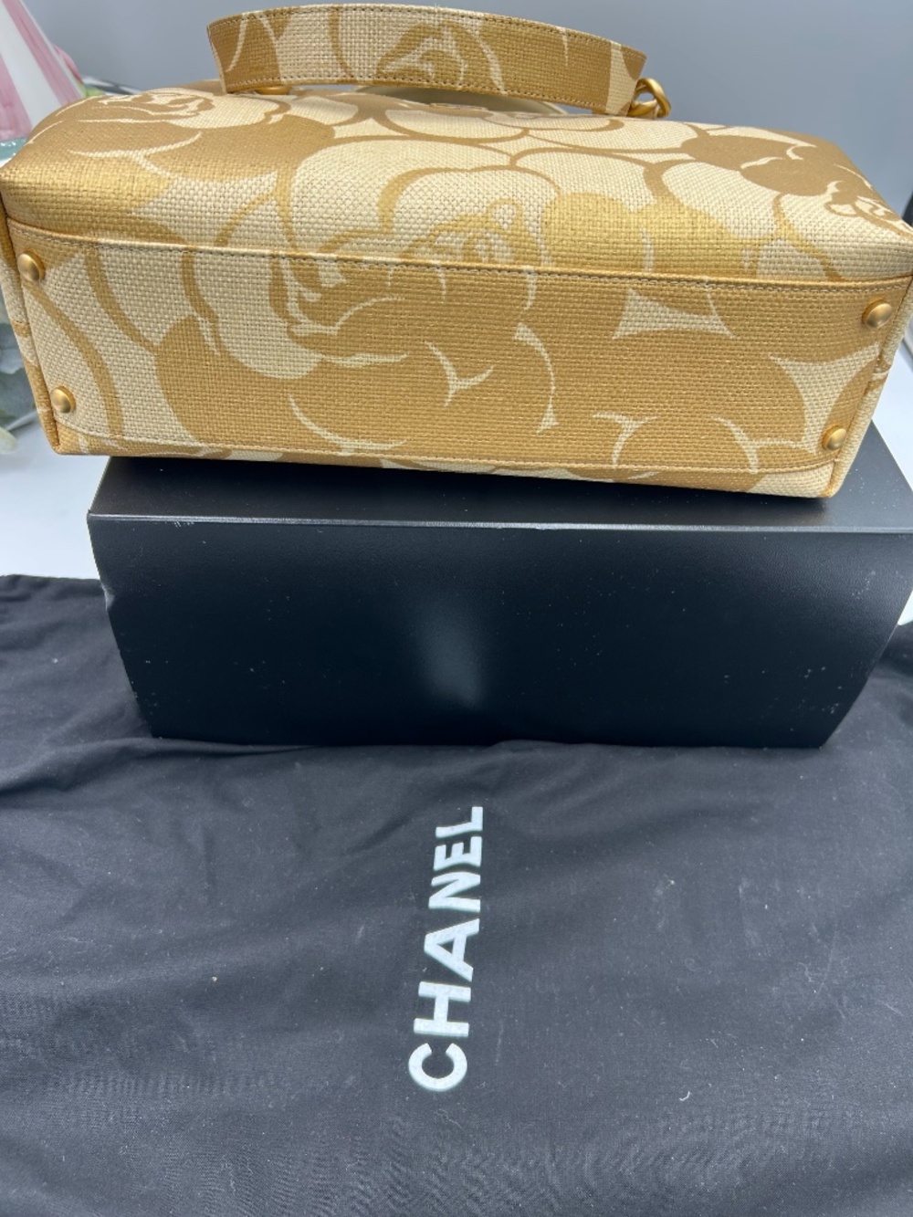 ****************Women’s Chanel Camellia Printed Raffia Chain Tote Bag. - Picture 7 of 15